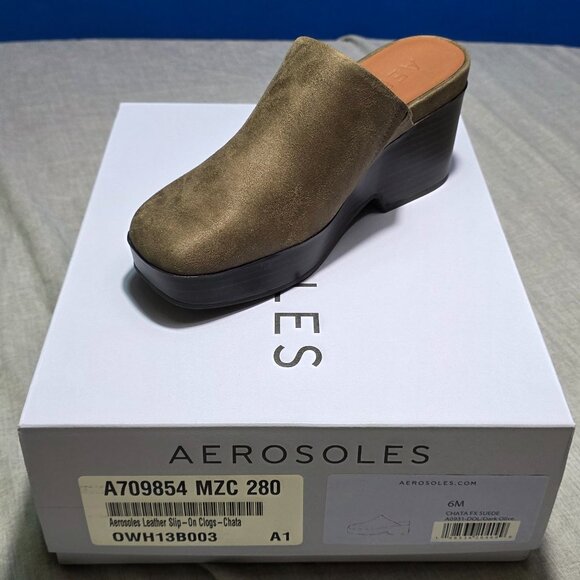 Aerosoles Learher Slip On Clogs - Picture 1 of 7